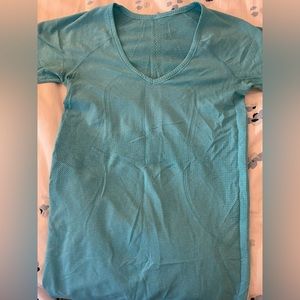 Lululemon T